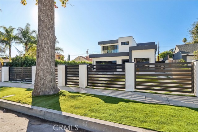 Detail Gallery Image 50 of 61 For 2227 N Lamer St, Burbank,  CA 91504 - 4 Beds | 4/1 Baths