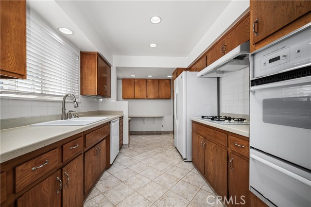 Image 9 of 28 For 1135 Catalina Ave.