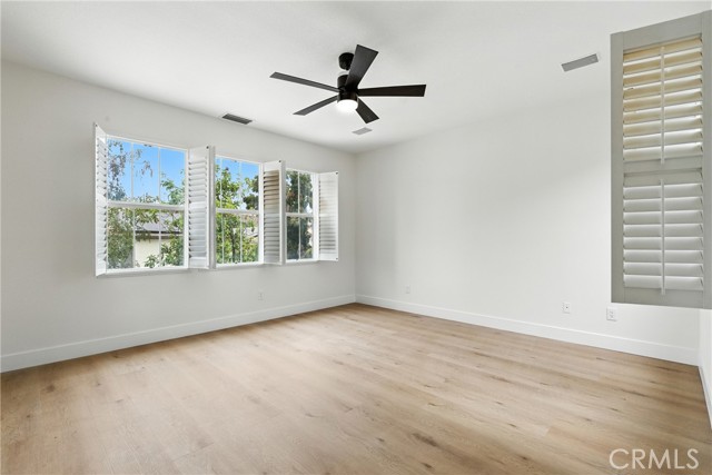 Detail Gallery Image 11 of 25 For 173 Parkside Dr, Simi Valley,  CA 93065 - 4 Beds | 2/1 Baths
