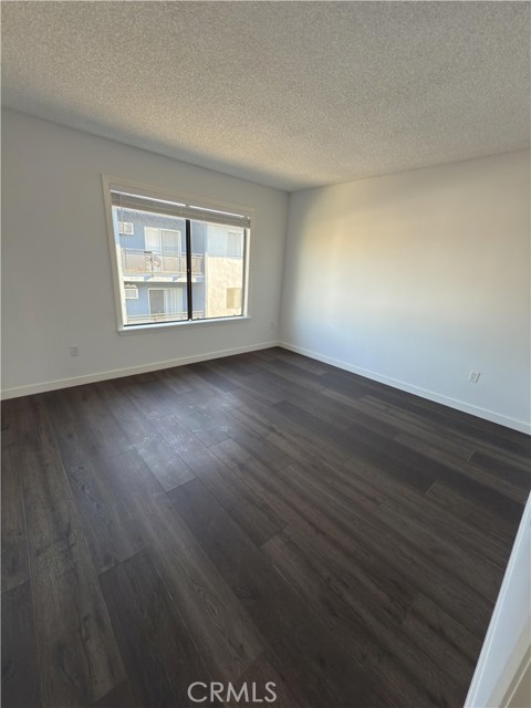 22038 Vanowen Street, Woodland Hills CA: https://media.crmls.org/medias/11ca6819-3338-4921-aae0-901612552357.jpg