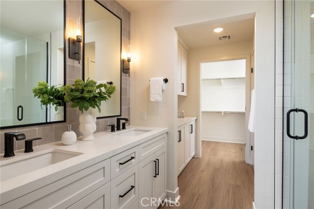 414 Main Street, Huntington Beach CA: https://media.crmls.org/medias/11ca7858-b650-4710-b133-29c0bff8dc69.jpg