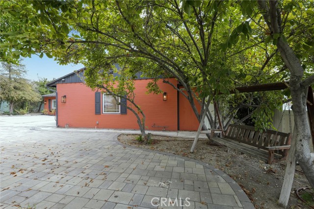 2528 N Orchard Drive, Burbank CA: https://media.crmls.org/medias/11ca9ba7-18e4-4ce2-803a-09c49a920688.jpg
