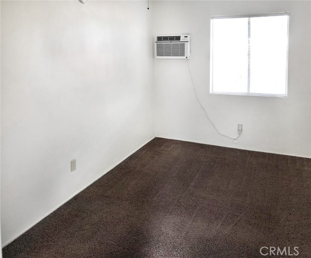 6450 Athol Avenue, 29 Palms CA: https://media.crmls.org/medias/11caa766-82ea-4845-858e-bcecd5892f81.jpg