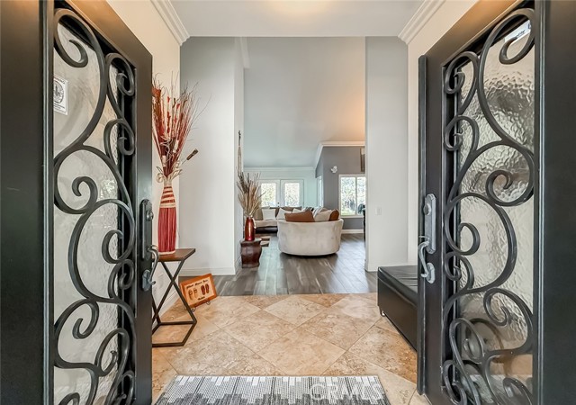 17547 Rushing Drive, Granada Hills CA: https://media.crmls.org/medias/11cab4f2-4fcd-4e78-8c8d-d32943ace572.jpg