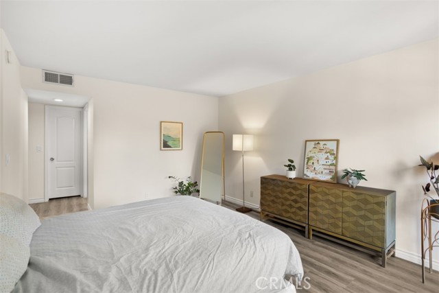 Detail Gallery Image 29 of 43 For 13030 Valleyheart Drive #101,  Studio City,  CA 91604 - 2 Beds | 2/1 Baths