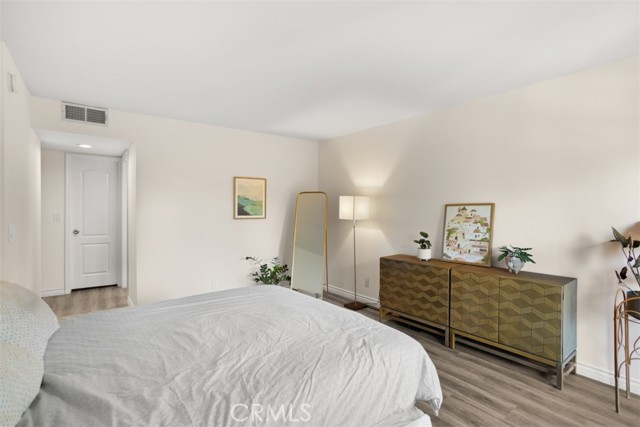 Detail Gallery Image 29 of 43 For 13030 Valleyheart Drive #101,  Studio City,  CA 91604 - 2 Beds | 2/1 Baths