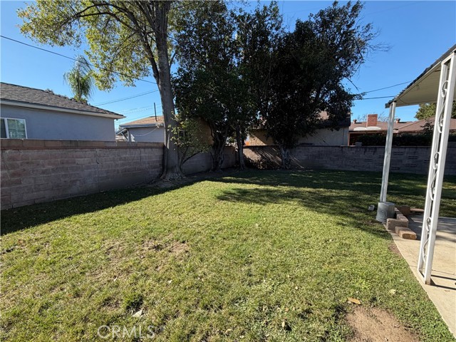 Detail Gallery Image 22 of 24 For 6725 Belmar Ave, Reseda,  CA 91335 - 4 Beds | 2 Baths