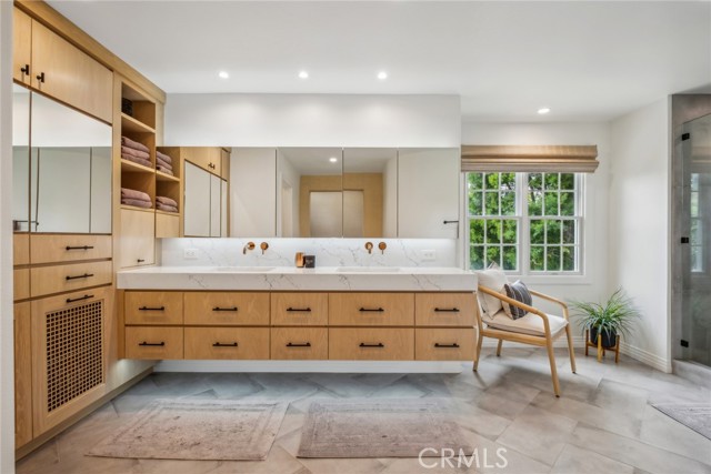 Detail Gallery Image 5 of 36 For 24 Cape Woodbury, Newport Beach,  CA 92660 - 5 Beds | 4/1 Baths