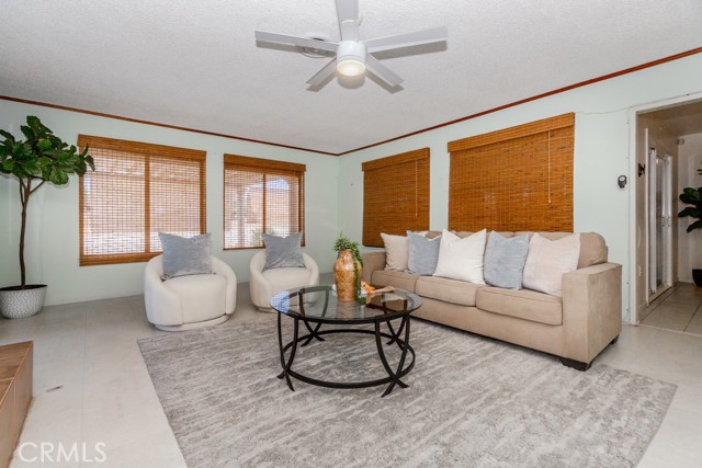 Detail Gallery Image 14 of 30 For 28613 W Worcester Rd, Menifee,  CA 92586 - 2 Beds | 2 Baths