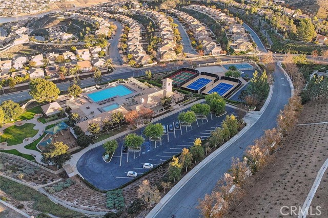 Detail Gallery Image 9 of 13 For 17 Corte Montena, Lake Elsinore,  CA 92532 - 4 Beds | 3 Baths