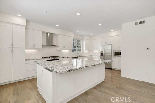 175 Cadence, Irvine CA: https://media.crmls.org/medias/11cd39b1-956e-4180-a5b2-a634f214f7e9.jpg