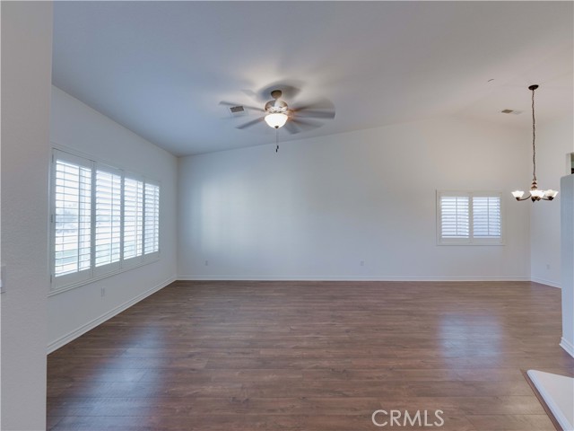 Detail Gallery Image 3 of 25 For 2720 Wensley Ave, El Centro,  CA 92243 - 4 Beds | 2 Baths