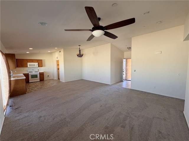 Detail Gallery Image 4 of 17 For 2208 Ibis Ave, Barstow,  CA 92311 - 3 Beds | 2 Baths