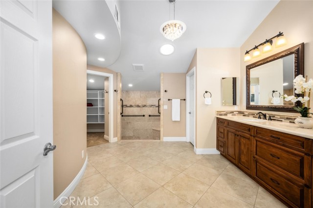 Detail Gallery Image 32 of 49 For 16282 Mandalay Cir, Huntington Beach,  CA 92649 - 5 Beds | 3 Baths