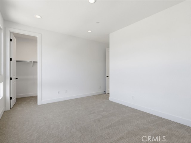 Detail Gallery Image 34 of 41 For 27558 Juniper Ln, Valencia,  CA 91381 - 5 Beds | 4/1 Baths