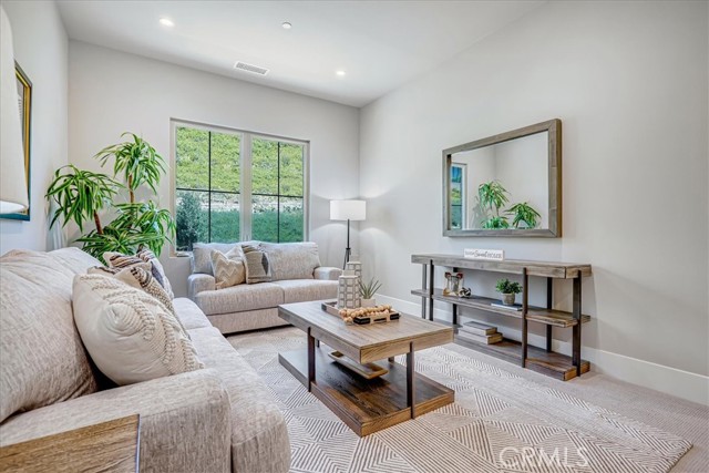 100 Bozeman, Irvine CA: https://media.crmls.org/medias/11cf1aa1-6331-447b-adba-e0464072149d.jpg
