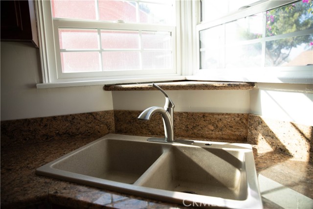 Detail Gallery Image 14 of 51 For 9726 Kauffman Ave, South Gate,  CA 91355 - 2 Beds | 1 Baths