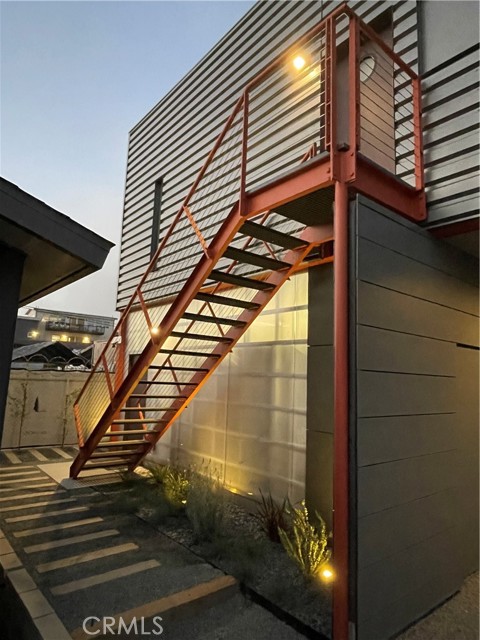 Front Image Thumbnail for CRSR25216698