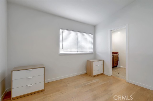 Detail Gallery Image 39 of 66 For 24216 Calvert St, Woodland Hills,  CA 91367 - 5 Beds | 3/1 Baths