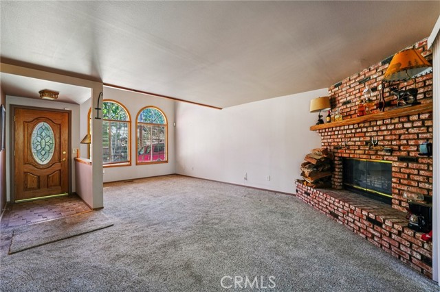 Detail Gallery Image 3 of 39 For 2692 Valhalla, Running Springs,  CA 92382 - 3 Beds | 2/1 Baths