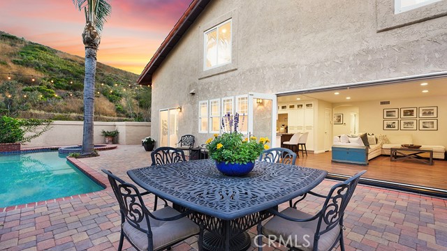 31962 Via Montura, San Juan Capistrano CA: https://media.crmls.org/medias/11d1d603-a061-4b4e-a9a9-91a94cdc6ec4.jpg