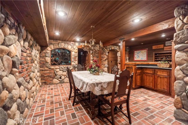 Detail Gallery Image 51 of 75 For 7008 Hawarden Dr, Riverside,  CA 92506 - 6 Beds | 5/1 Baths