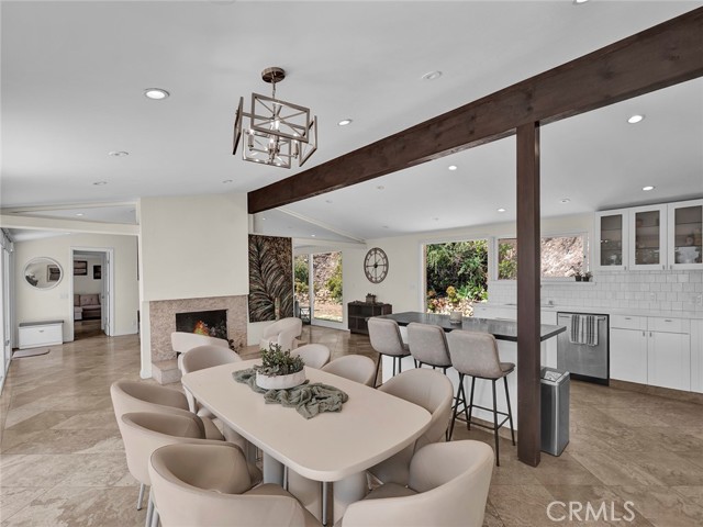 20537 Little Rock Way, Malibu CA: https://media.crmls.org/medias/11d28109-6f50-4134-9dac-da592e64170c.jpg