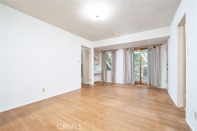 644 W 10th Street, Claremont CA: https://media.crmls.org/medias/11d331ad-0ecf-457e-af7c-70df8249109c.jpg