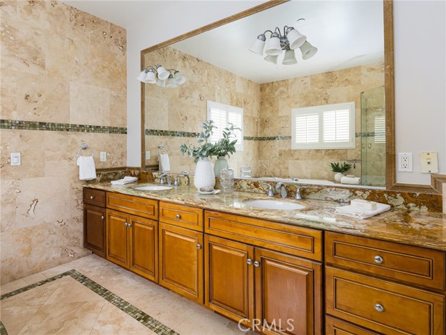 229 N Juanita Avenue, Redondo Beach CA: https://media.crmls.org/medias/11d473f5-2b69-46d9-a70a-77dfae15b60a.jpg