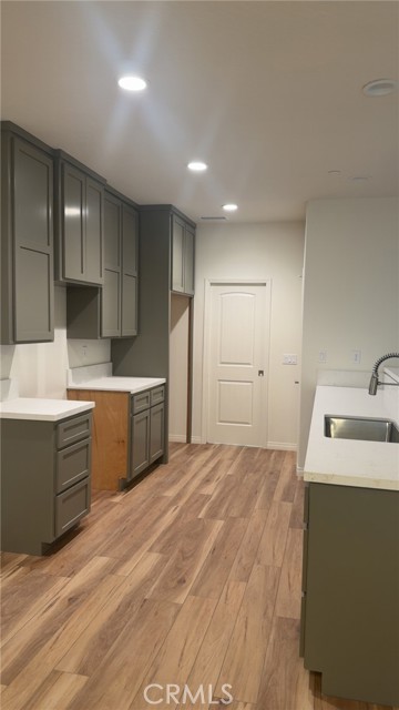 Detail Gallery Image 7 of 41 For 15772 Jasmine St, Victorville,  CA 92395 - 4 Beds | 3 Baths