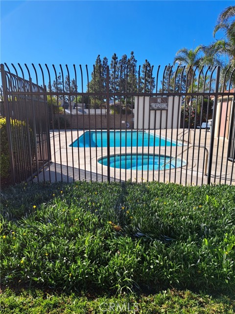 Detail Gallery Image 2 of 28 For 1209 S Palmetto #C,  Ontario,  CA 91762 - 2 Beds | 1/1 Baths