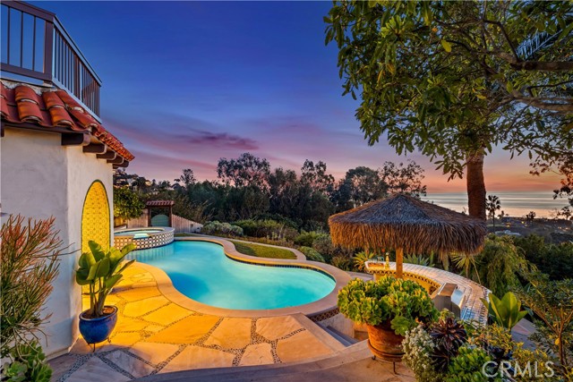 802 Rembrandt Drive, Laguna Beach CA: https://media.crmls.org/medias/11d68d92-13e2-4c1b-90dc-746a211e9a48.jpg