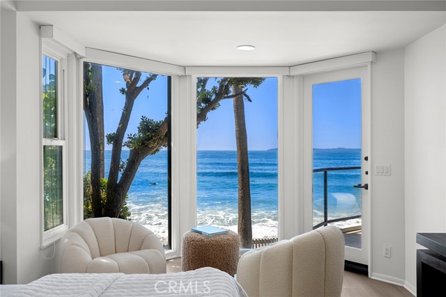 Detail Gallery Image 25 of 56 For 921 Gaviota Dr, Laguna Beach,  CA 92651 - 7 Beds | 7/1 Baths