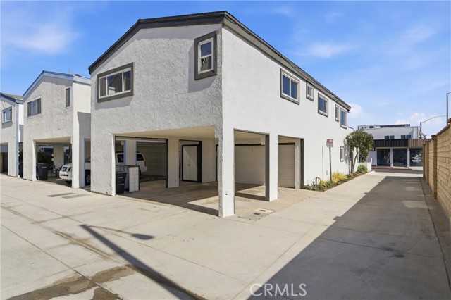 Detail Gallery Image 41 of 49 For 203 Cedar St a & B,  Newport Beach,  CA 92663 - 4 Beds | 3 Baths