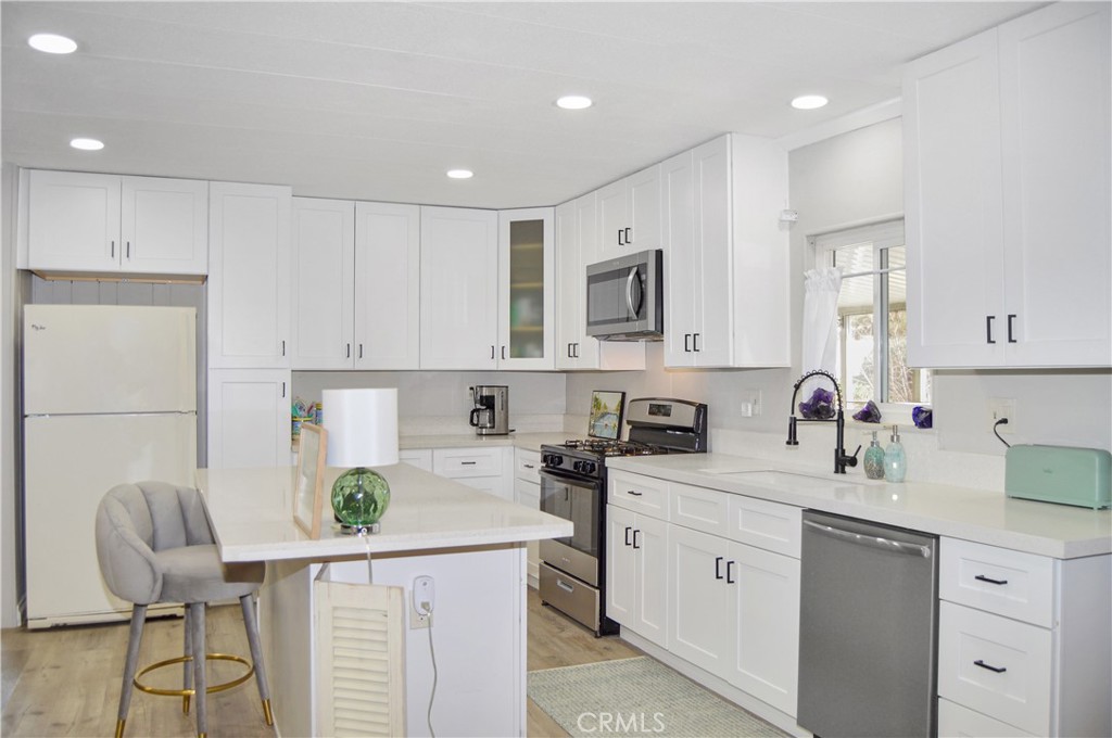 10203 Overland Trail