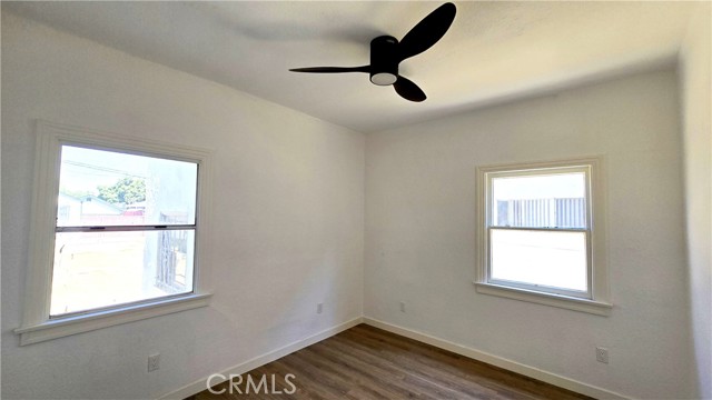 Detail Gallery Image 5 of 8 For 973 N Park, Long Beach,  CA 90813 - 2 Beds | 1 Baths