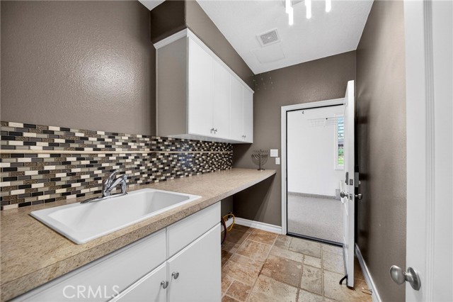 Detail Gallery Image 42 of 54 For 7837 Lady Banks Loop, Corona,  CA 92883 - 5 Beds | 3/1 Baths