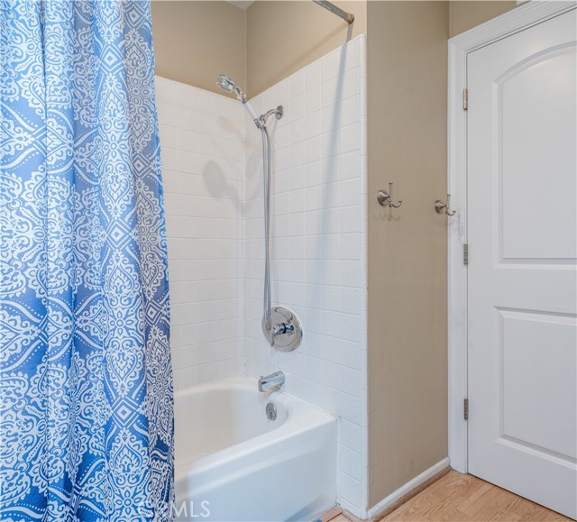 Detail Gallery Image 28 of 43 For 18250 Devonwood Cir, Fountain Valley,  CA 92708 - 3 Beds | 2 Baths