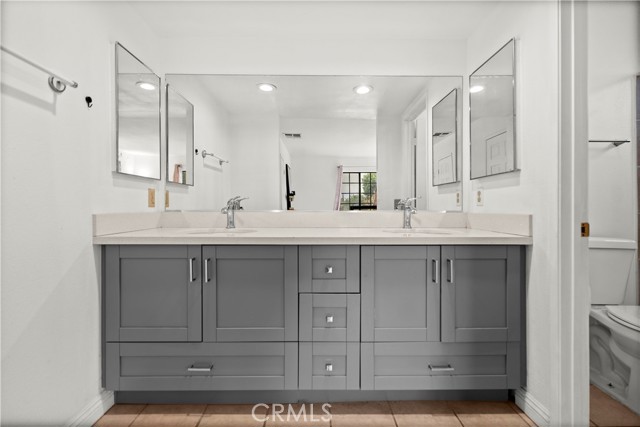 Detail Gallery Image 8 of 13 For 1029 S Reservoir St, Pomona,  CA 91766 - 3 Beds | 3 Baths