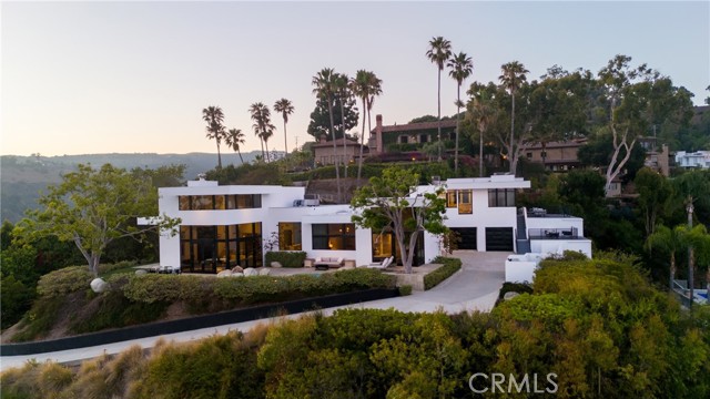 Detail Gallery Image 27 of 28 For 1436 Summitridge Dr, Beverly Hills,  CA 90210 - 4 Beds | 5/1 Baths