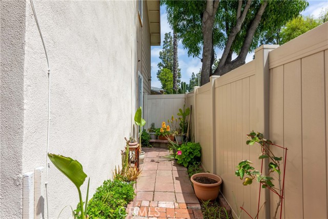 Detail Gallery Image 18 of 33 For 13463 Village Dr, Cerritos,  CA 90703 - 2 Beds | 1/1 Baths