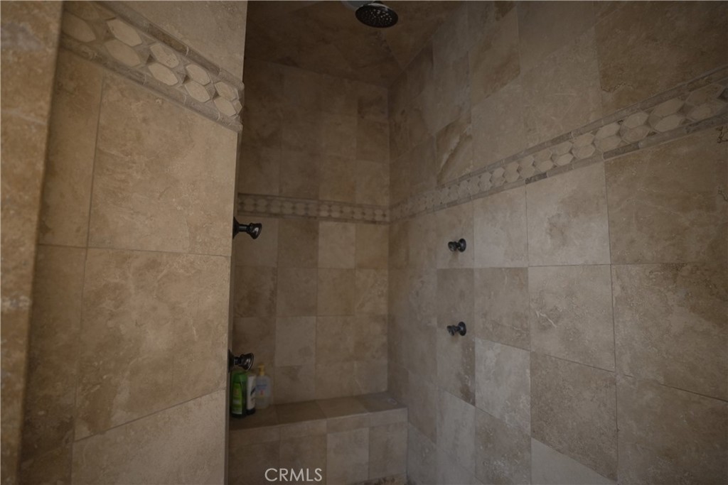 https://media.crmls.org/medias/11d91a67-ebff-430c-ab8a-972a538c8ab0.jpg?preset=X-Large