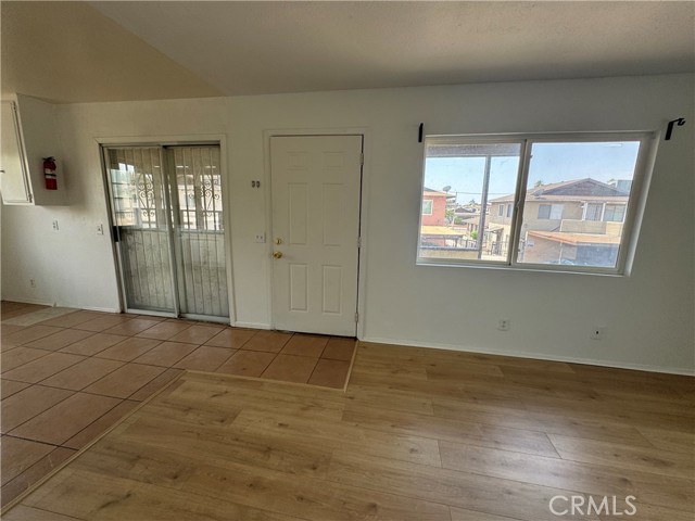 1215 W Oakland Avenue, Hemet CA: https://media.crmls.org/medias/11d9c9ca-80f2-41f8-a7d6-06c1c70a0703.jpg