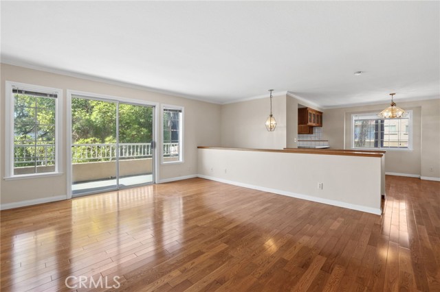 1078 W 10th Street, San Pedro CA: https://media.crmls.org/medias/11da0bfa-9666-4a48-85ac-3a55b820bc45.jpg