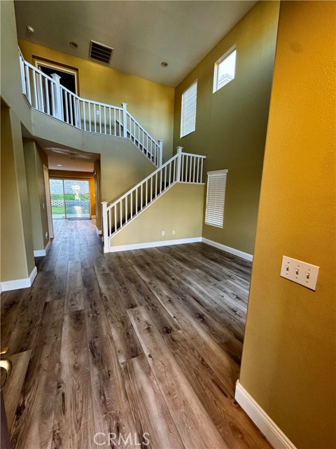 Detail Gallery Image 3 of 25 For 804 Saint James, Corona,  CA 92882 - 3 Beds | 2/1 Baths