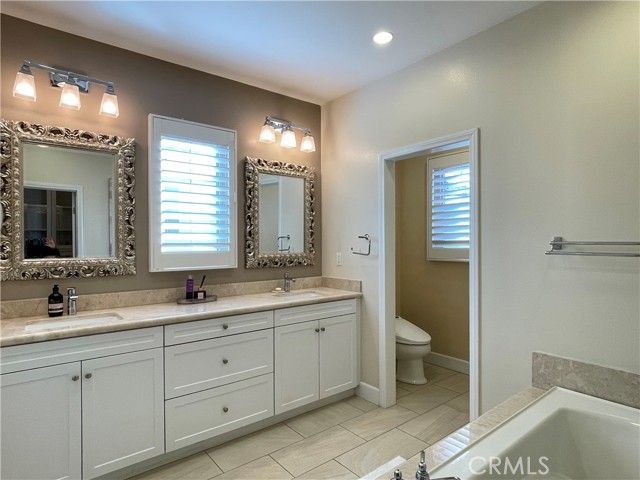 Detail Gallery Image 7 of 25 For 56 Purple Jasmine, Irvine,  CA 92620 - 4 Beds | 3 Baths