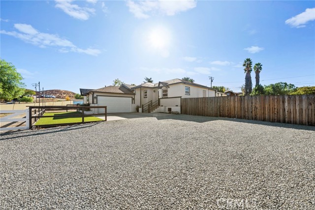 Detail Gallery Image 5 of 51 For 28850 Avenida De Las Flores, Menifee,  CA 92587 - 3 Beds | 1 Baths