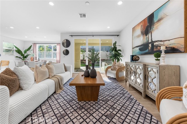 Detail Gallery Image 12 of 68 For 4118 Pompia Way, Corona,  CA 92883 - 4 Beds | 3 Baths