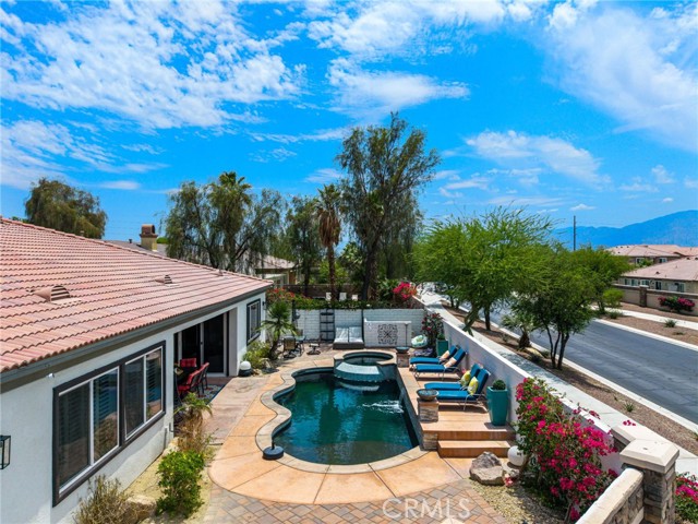 43875 Spiaggia Place, Indio CA: https://media.crmls.org/medias/11dc3f27-c77a-496f-8465-8cae63ea3176.jpg