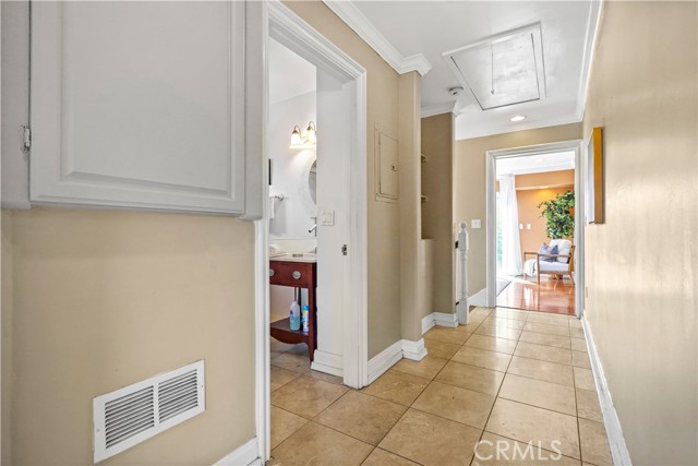 18518 Kingsdale Avenue, Redondo Beach, California 90278, 3 Bedrooms Bedrooms, ,2 BathroomsBathrooms,Residential,Sold,Kingsdale,PW22061551